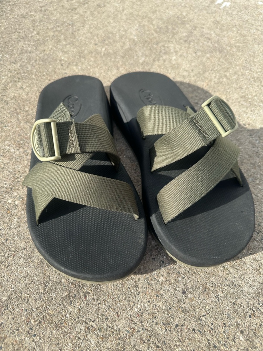 Chaco Olive Green and Black Men’s CushZ s Slide Size 10 - Picture 2 of 9